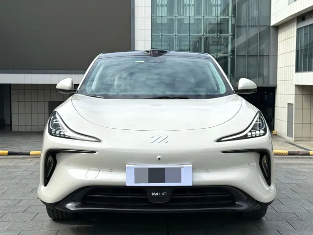 IM Motors LS6 — Фото автомобиля 2