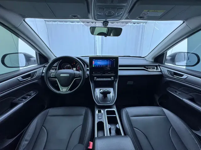 Haval M6 — Фото автомобиля 14