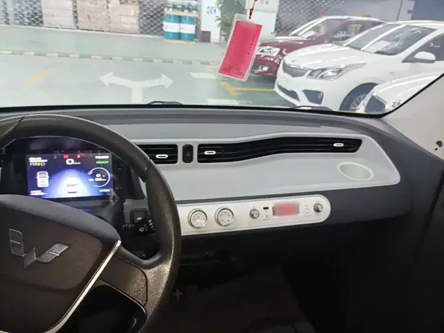Wuling Hongguang Mini EV — Фото автомобиля 3