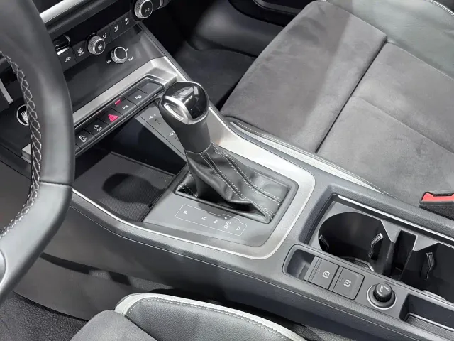 Audi Q3 — Фото автомобиля 12
