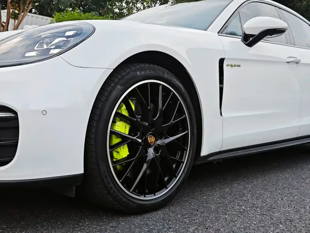 Porsche Panamera — Фото автомобиля 4