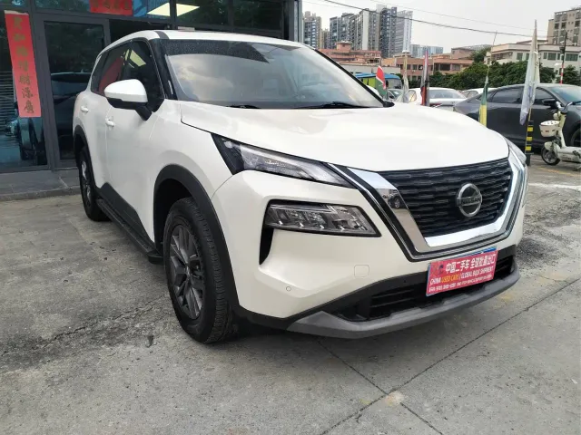Nissan X-Trail — Фото автомобиля 2