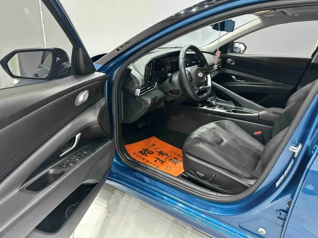 Hyundai Elantra — Фото автомобиля 7
