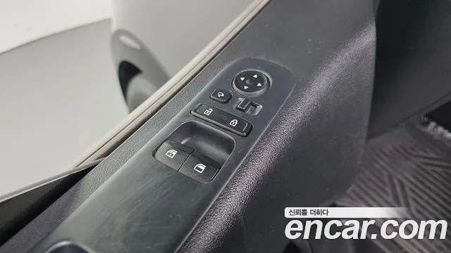 Hyundai Staria Staria Карго 5 мест — Фото автомобиля 12