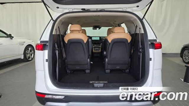 Kia Canival Carnival 4 поколение Бензин 9 мест Prestige — Фото автомобиля 20