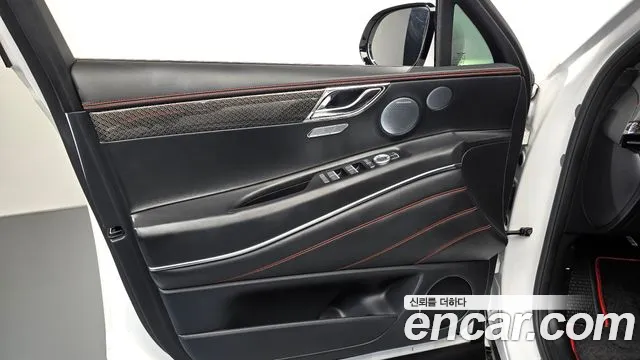 Genesis GV80 — Фото автомобиля 23