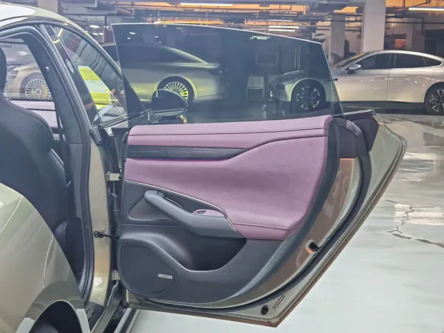 Xiaomi SU7 — Фото автомобиля 9