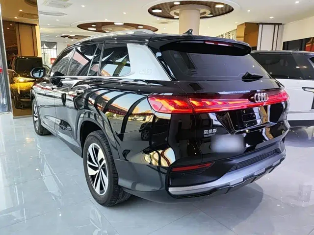 Audi Q6 — Фото автомобиля 4