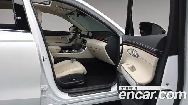 Genesis GV70 — Фото автомобиля 25