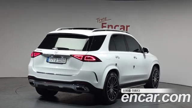 Mercedes-Benz GLE-Class — Фото автомобиля 2