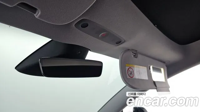 Tesla Model 3 — Фото автомобиля 27
