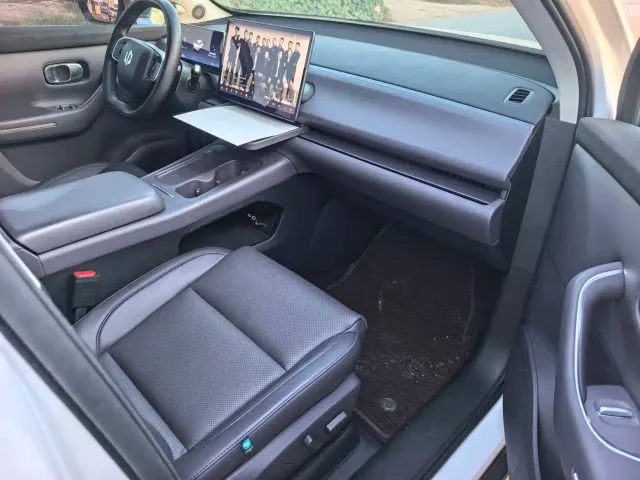 Leapmotor C10 — Фото автомобиля 10