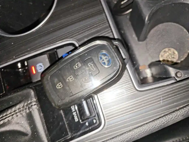 Toyota Sienna — Фото автомобиля 8