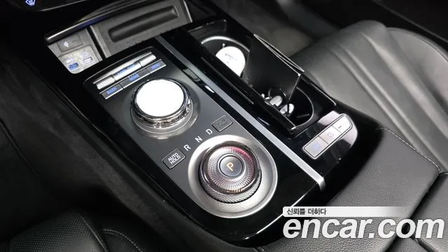 Genesis G80 Бензин 3.5 турбо AWD — Фото автомобиля 8