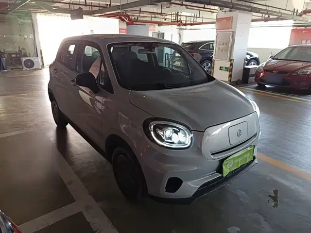 Leapmotor T03 — Фото автомобиля 3