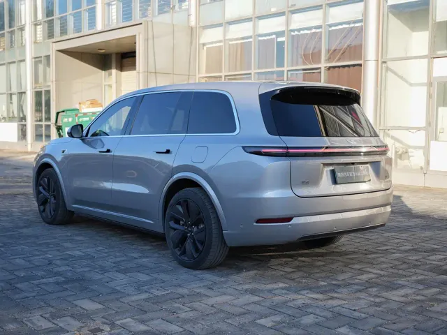 Li Auto L9 — Фото автомобиля 7