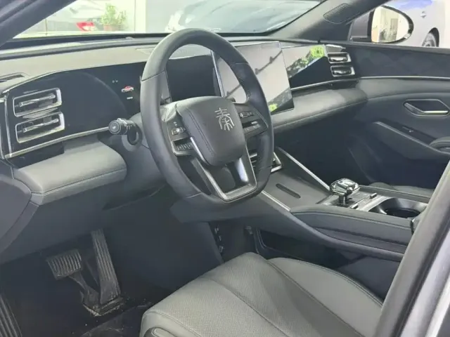 BYD Qin L — Фото автомобиля 3