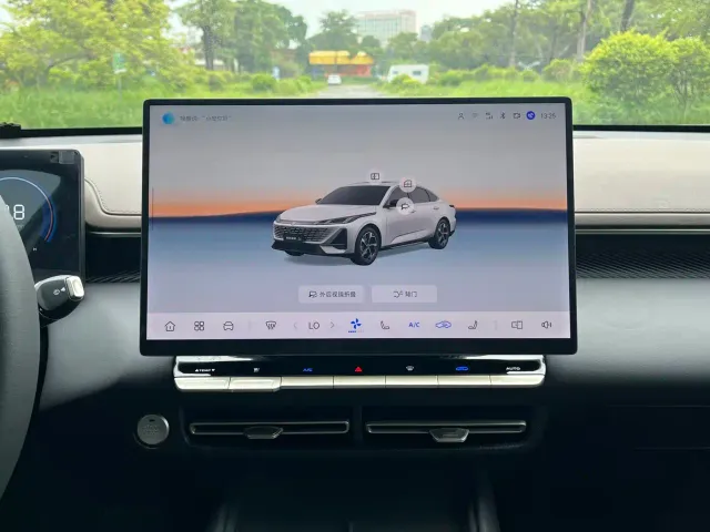 Changan Eado — Фото автомобиля 15