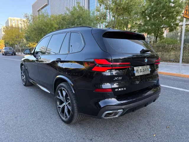 BMW X5 — Фото автомобиля 6