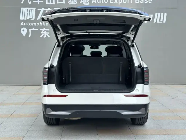 Ford Edge — Фото автомобиля 14