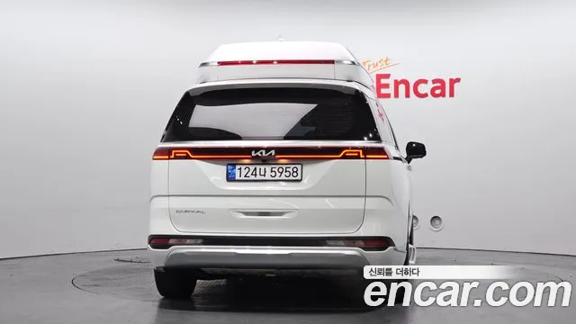 Kia Canival Carnival 4 поколение Бензин 9 мест Hi-Limousine — Фото автомобиля 4