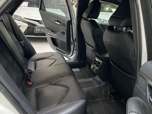 Toyota Avalon — Фото автомобиля 8
