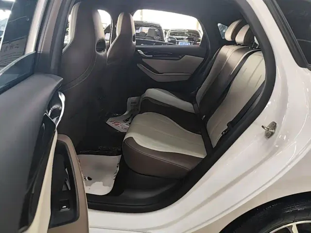 BYD Qin PLUS — Фото автомобиля 16