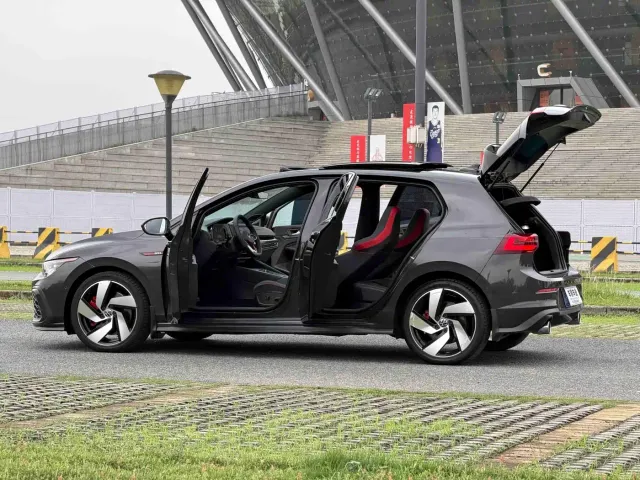 Volkswagen Golf GTI — Фото автомобиля 30