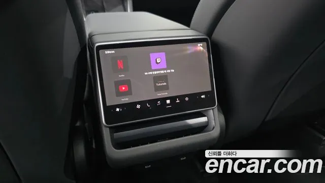 Tesla Model Y — Фото автомобиля 25