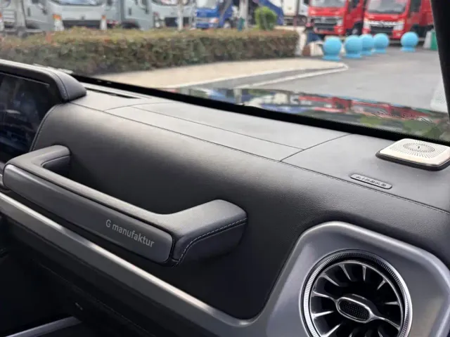 Mercedes-Benz G-Class — Фото автомобиля 13