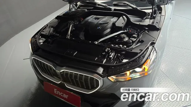 BMW 5-Series — Фото автомобиля 6