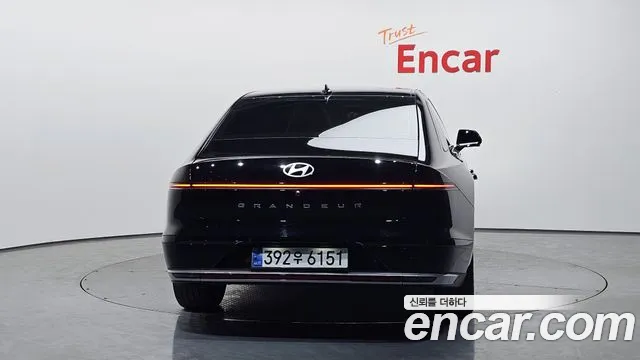Hyundai Grandeur Grandeur (GN7) 2.5 Бензин 2WD — Фото автомобиля 4