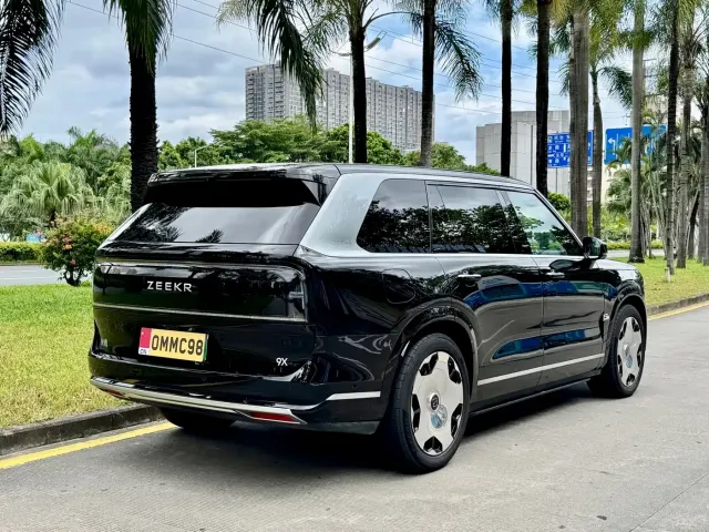 ZEEKR Zeekr 9X 2025 Standard Edition — Фото автомобиля 4