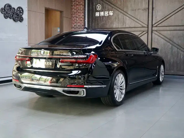 BMW BMW 7 Series 2021 Model 730Li Luxury Package — Фото автомобиля 19
