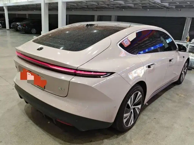 Nio ET5 — Фото автомобиля 4