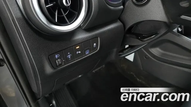 Hyundai Kona — Фото автомобиля 17