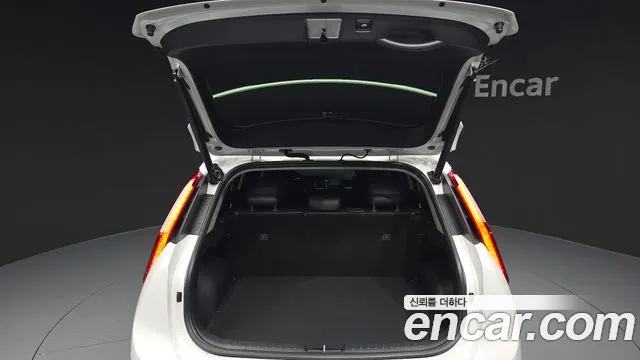 Kia Niro All Niro EV Earth — Фото автомобиля 5