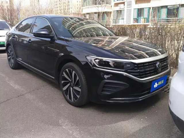 Volkswagen Passat — Фото автомобиля 2