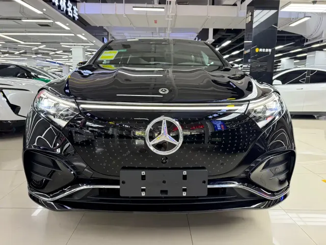 Фотография автомобиля — Mercedes-Benz EQS SUV