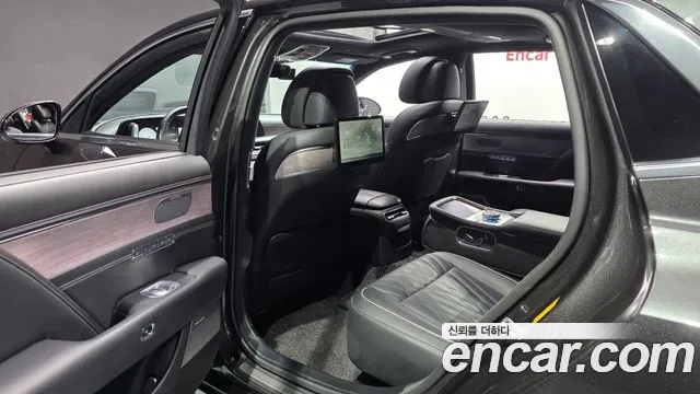 Genesis G90 Бензин 3.5 турбо AWD — Фото автомобиля 11