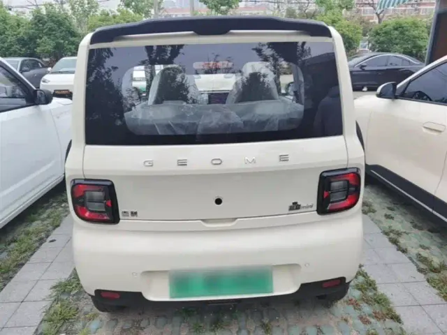 Geely Panda — Фото автомобиля 3