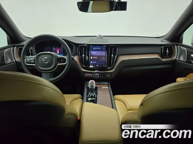 Вольво XC60 — Фото автомобиля 8