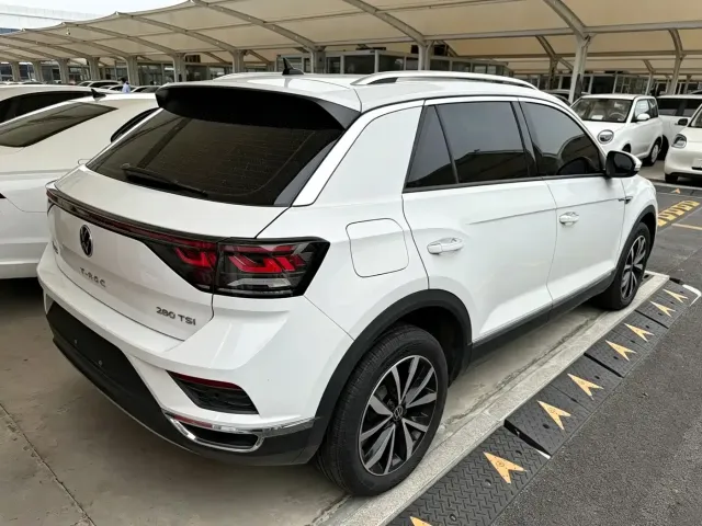 Volkswagen T-Roc — Фото автомобиля 13