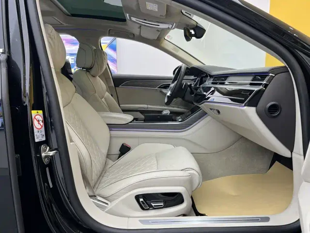 Audi A8 — Фото автомобиля 14
