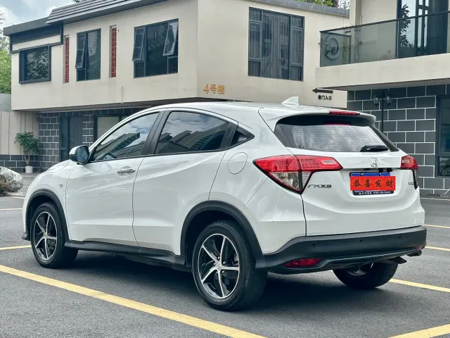 Honda Vezel — Фото автомобиля 5