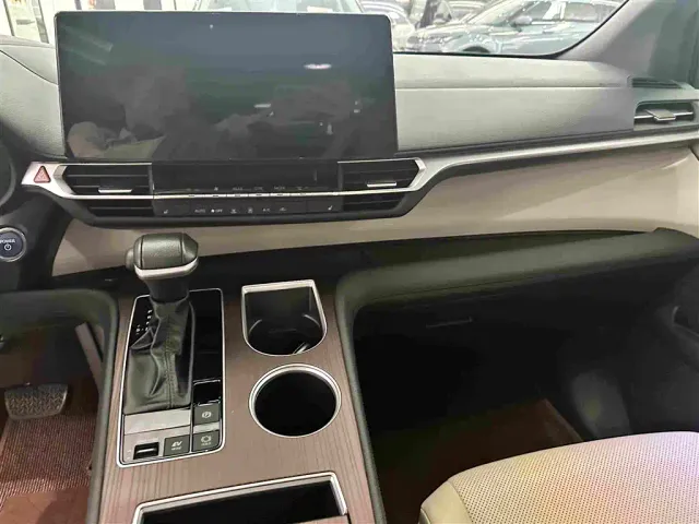 Toyota Granvia — Фото автомобиля 9
