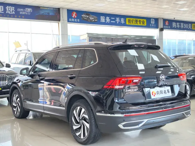 Volkswagen Tiguan L — Фото автомобиля 5