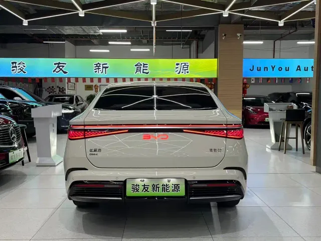 BYD Seal 07 DM-i — Фото автомобиля 8