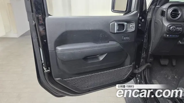 Jeep Wrangler Wrangler (JL) — Фото автомобиля 24