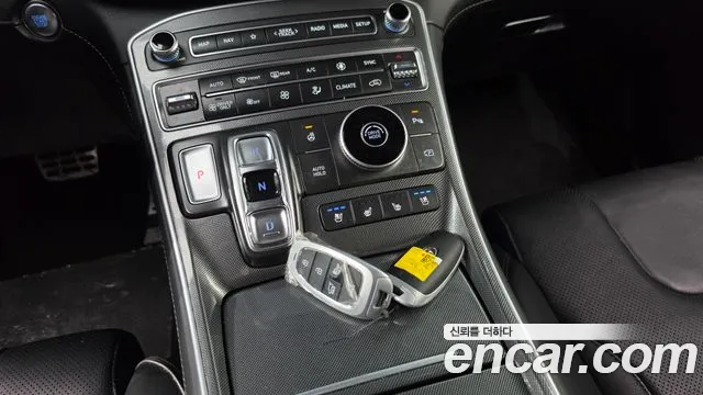 Hyundai Santa Fe — Фото автомобиля 12